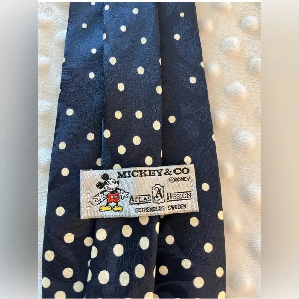Atlas Design Mickey & Co vintage Disney tie Santa Mickey
